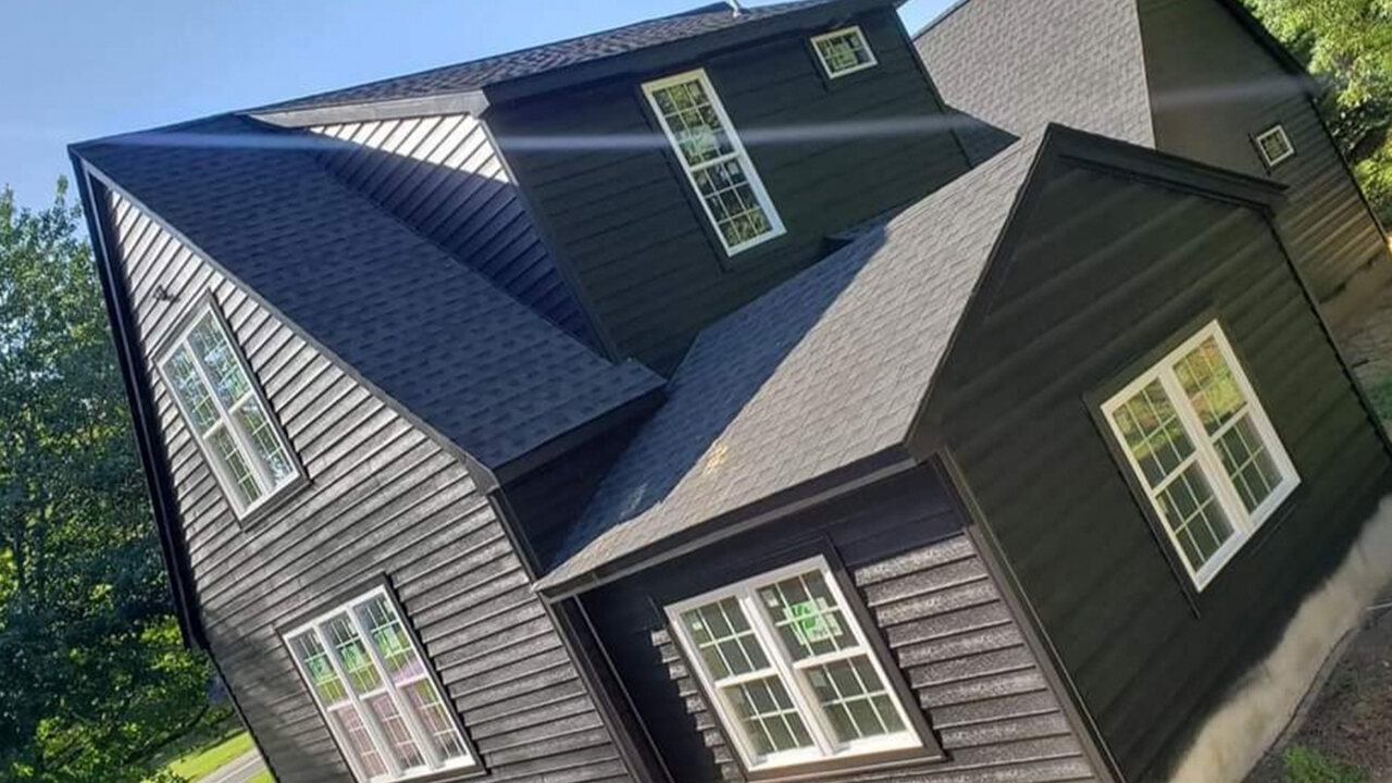 House siding painting detail